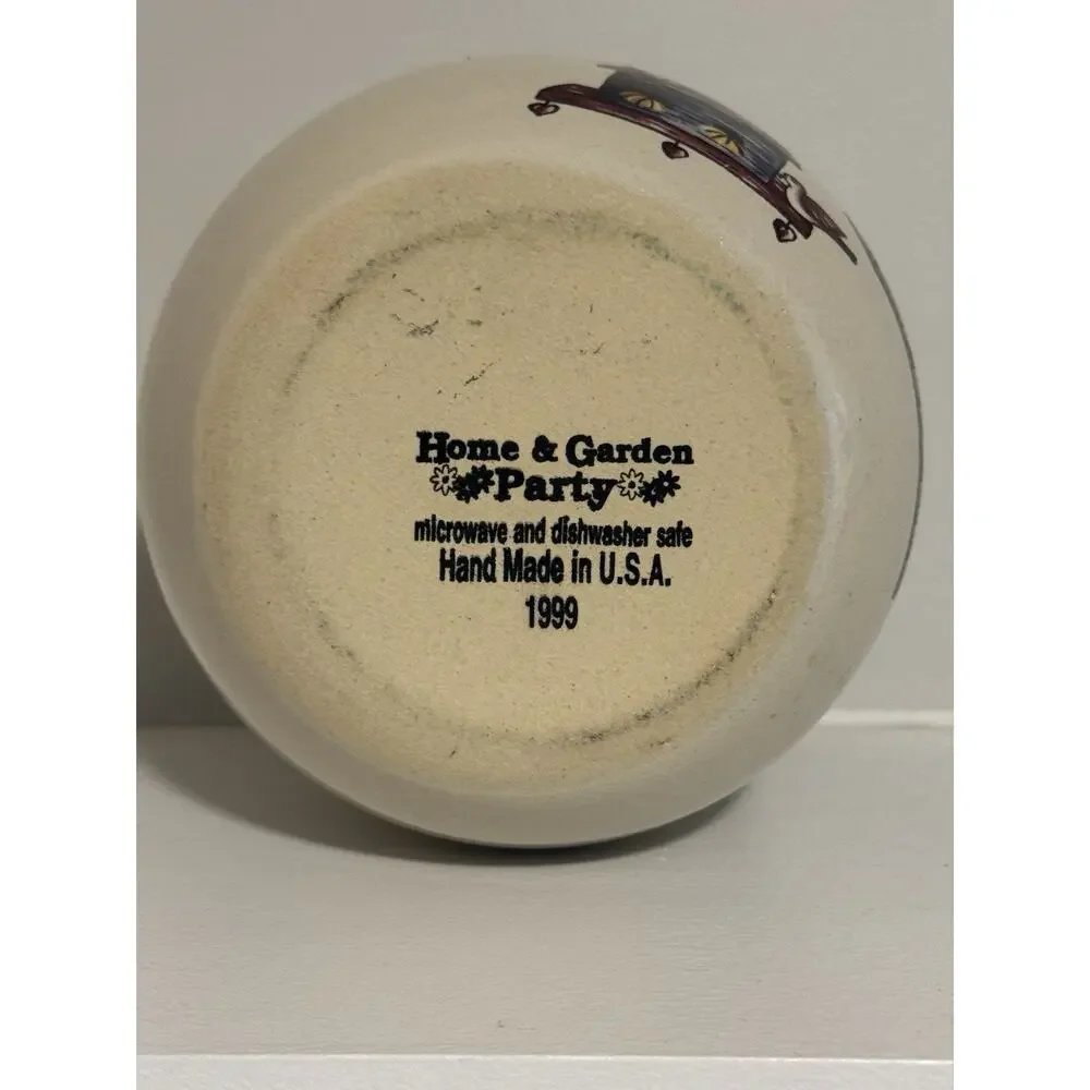 Vintage Cottagecore Crockery Vase Home and Garden Party Birdhouse